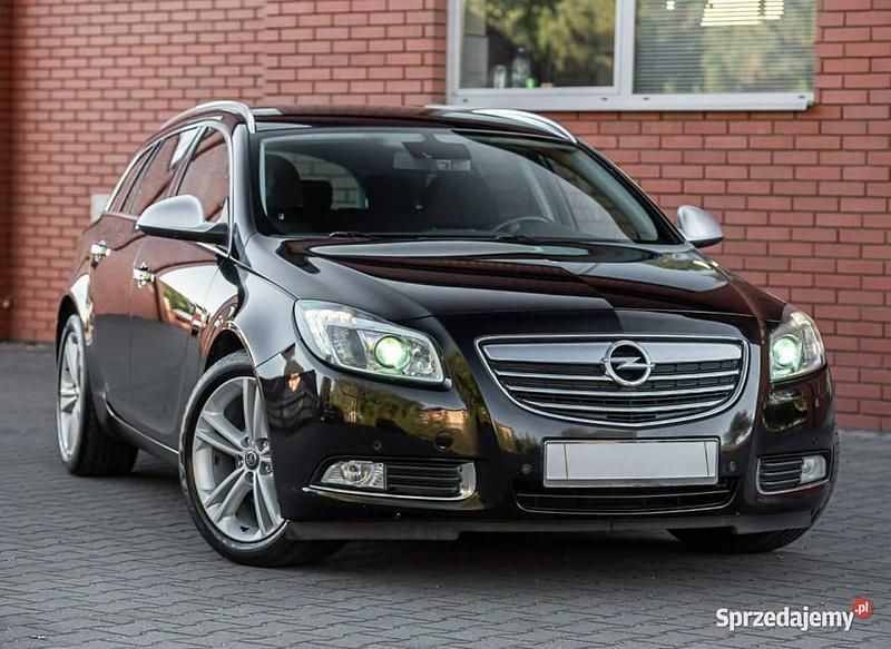 Używany Opel Insignia Cosmo 220 KM (161 kW) 2009 Czarny Kombi