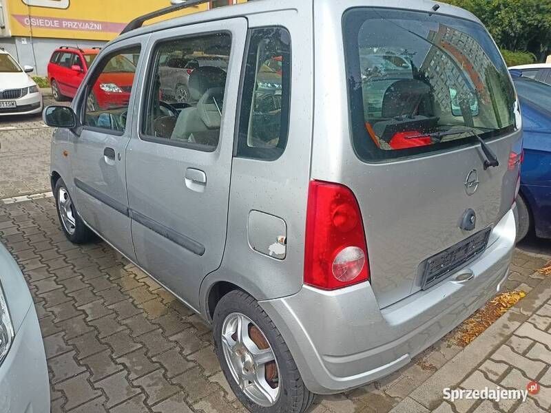 Używany Opel Agila 2005 Srebrny Hatchback