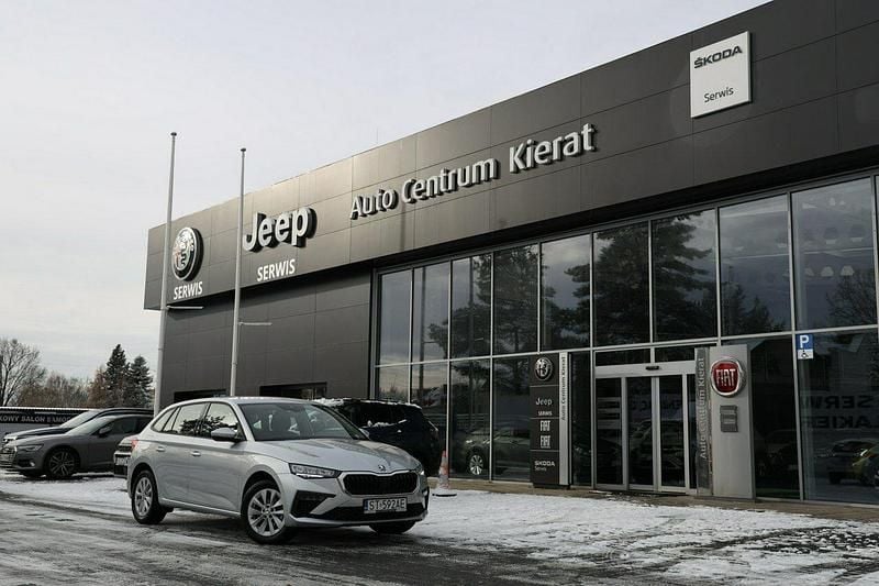 Srebrny Używany 2024 Skoda Scala Selection Hatchback | 88 900 zł (Dość drogi) - Obraz 1/4