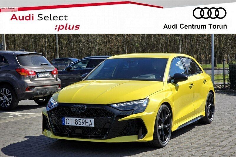 Żółty Używany 2024 Audi RS3 Comfort Hatchback | 339 900 zł (Drogi) - Obraz 1/4
