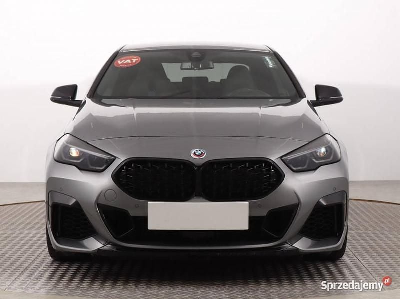 Szary Używany 2022 BMW M235 Coupe | 152 999 zł - Obraz 1/4