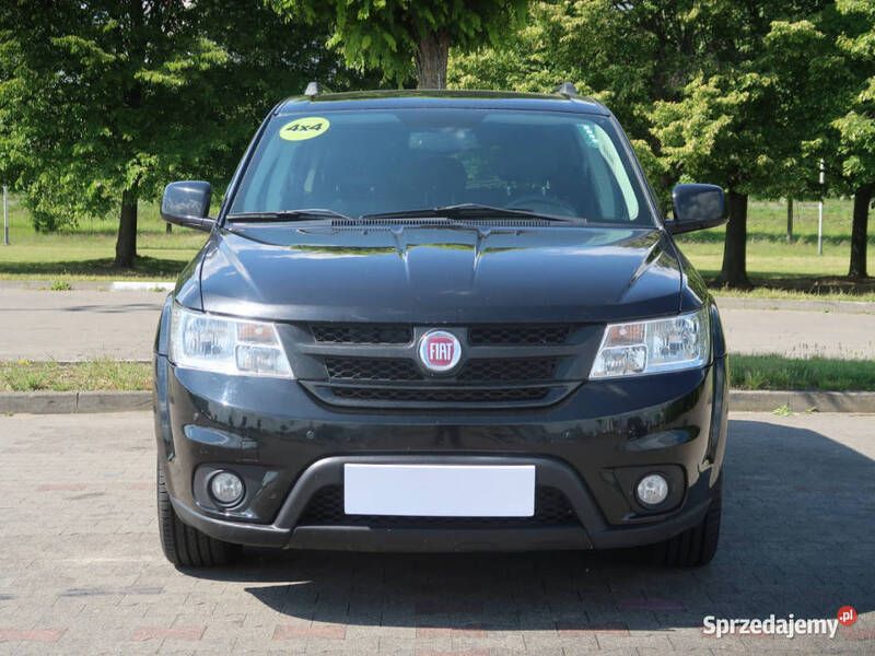 Czarny Używany 2012 Fiat Freemont SUV | 38 999 zł (Uczciwa cena) - Obraz 1/4