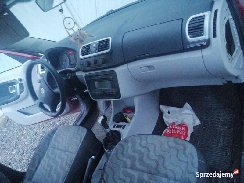 Używany Skoda Roomster 2007 Czerwony Minivan