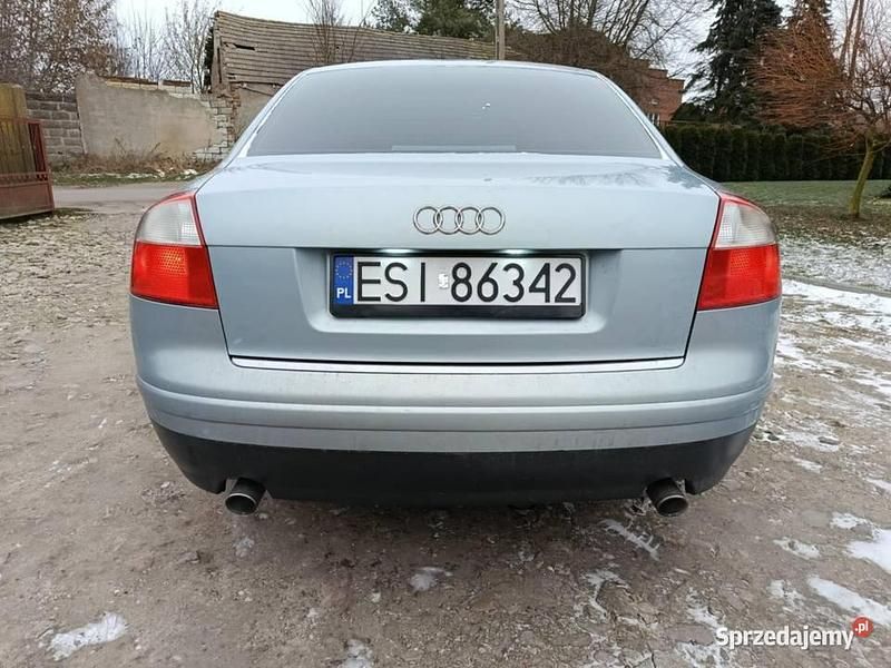 Używany Audi A4 2002 Srebrny Sedan/Limuzyna