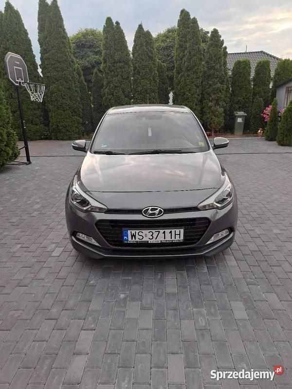 Szary Używany 2017 Hyundai i20 Sedan/Limuzyna | 32 500 zł (Uczciwa cena) - Obraz 1/4