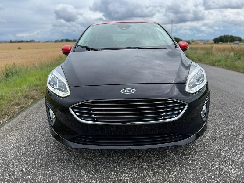 Używany Ford Fiesta 100 KM (73 kW) 2018 Czarny Hatchback