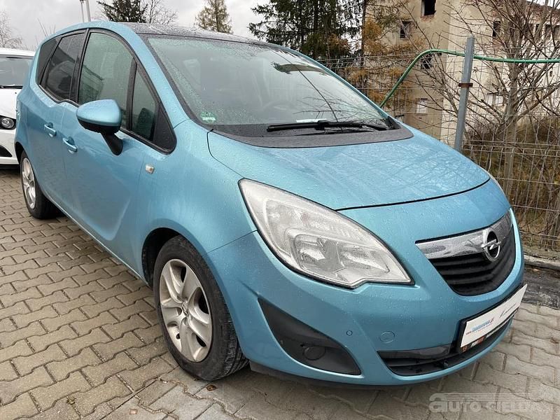 Turkusowy metalik Używany 2011 Opel Meriva Minivan | 17 900 zł - Obraz 1/4
