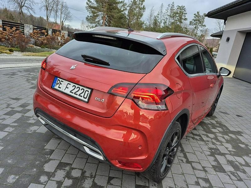 Używany Citroën DS4 180 KM (132 kW) 2015 Bordowy Hatchback