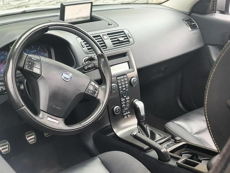 Używany Volvo C30 R-Design 150 KM (110 kW) 2013 Biały Hatchback