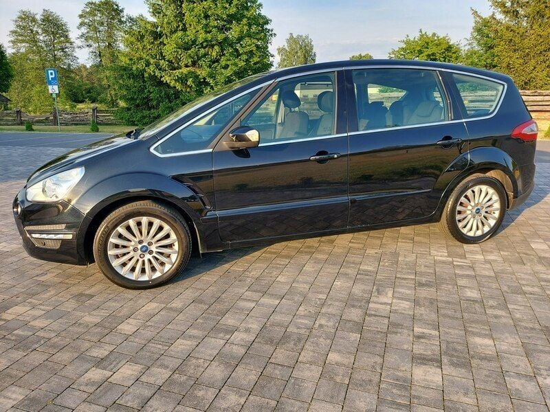 Używany Ford S-MAX S 140 KM (102 kW) 2011 Czarny (metalik) Minivan