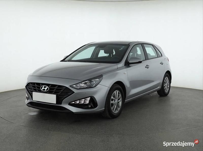 Używany Hyundai i30 2022 Szary Hatchback