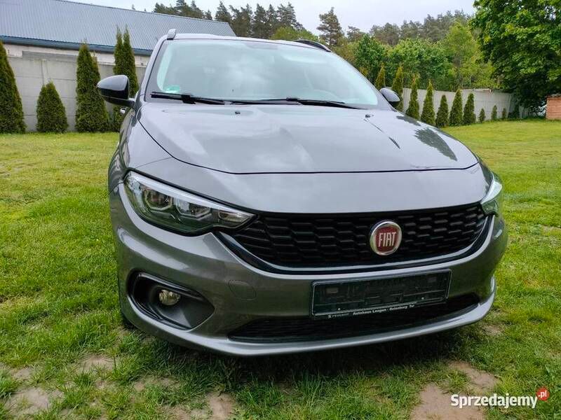 Szary Używany 2017 Fiat Tipo Kombi | 36 000 zł (Dość drogi) - Obraz 1/3