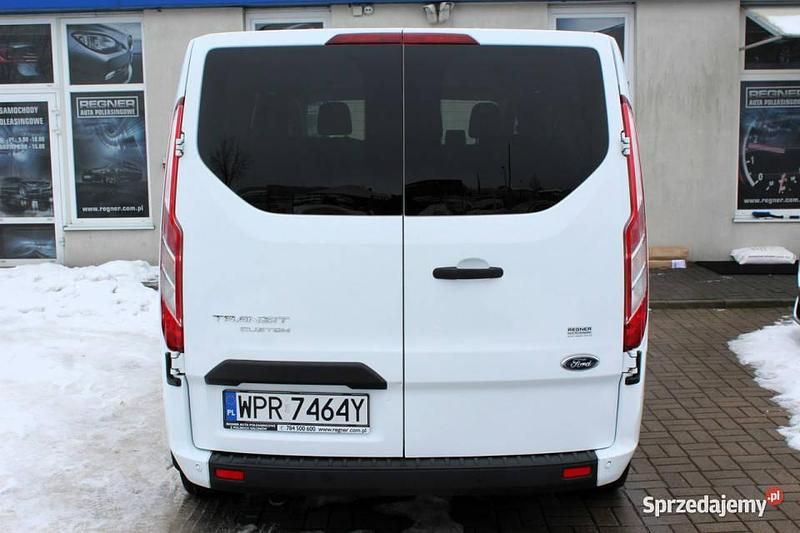 Używany Ford Transit Custom 131 KM (96 kW) 2022 Biały Sedan/Limuzyna