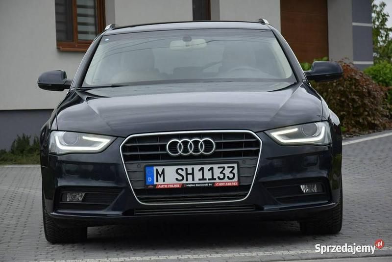Granatowy Używany 2013 Audi A4 Kombi | 37 900 zł (Dobra cena) - Obraz 1/4