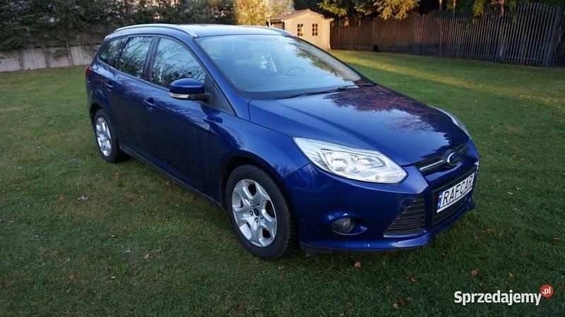 Używany Ford Focus 125 KM (91 kW) 2014 Niebieski Sedan/Limuzyna