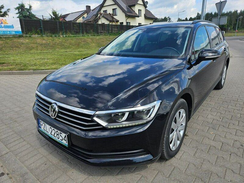 Używany VW Passat 120 KM (88 kW) 2017 Czarny (metalik) Kombi