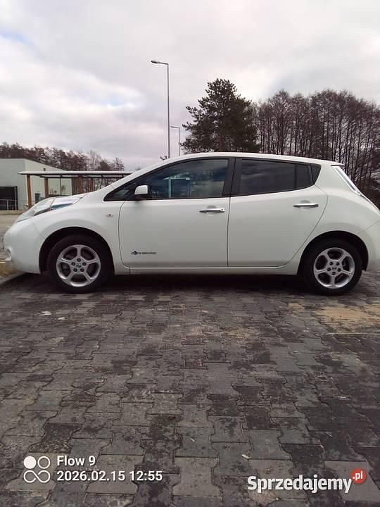 Używany Nissan Leaf Tekna 80 kW (109 KM) 2015 Biały Hatchback