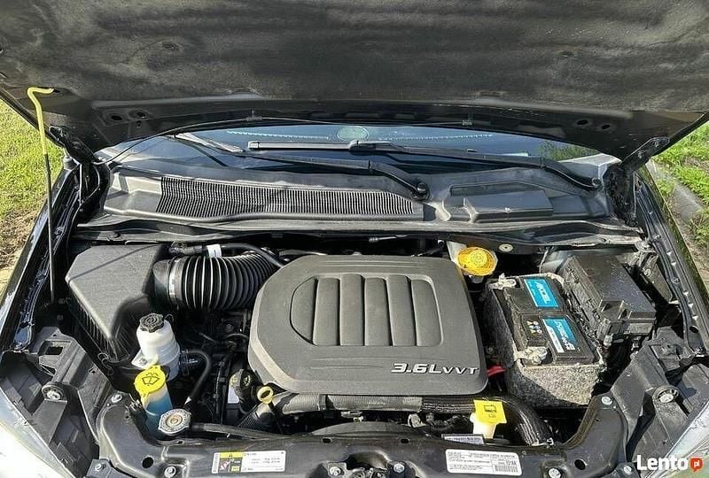 Używany Dodge Grand Caravan SXT 283 KM (208 kW) 2018 Czarny Minivan