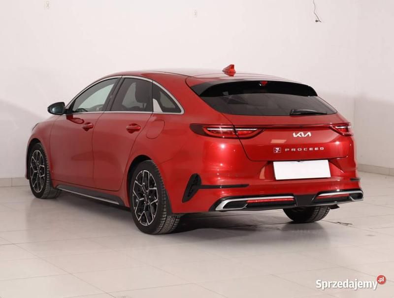 Używany Kia ProCeed 160 KM (117 kW) 2022 Czerwony Hatchback