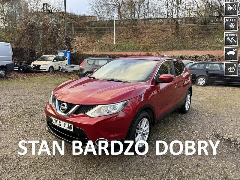 Bordowy Używany 2015 Nissan Qashqai SUV | 34 900 zł (Super Cena) - Obraz 1/4