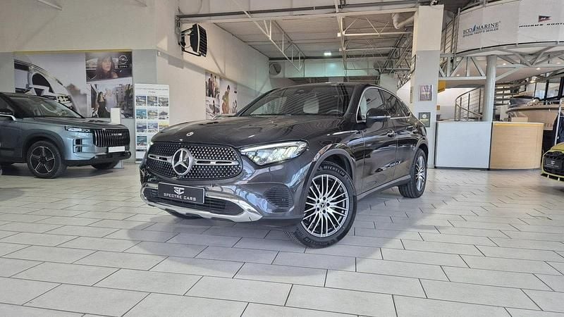 Czarny Używany 2024 Mercedes GLC200 SUV | 294 900 zł - Obraz 1/4
