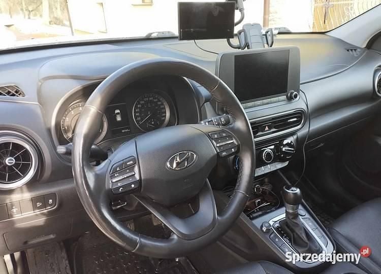 Biały Używany 2022 Hyundai Kona SUV | 76 999 zł (Super Cena) - Obraz 1/4