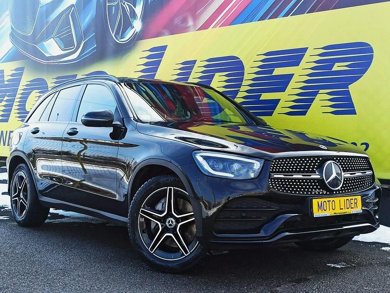 Używany Mercedes GLC220 AMG 195 KM (143 kW) 2019 Czarny SUV