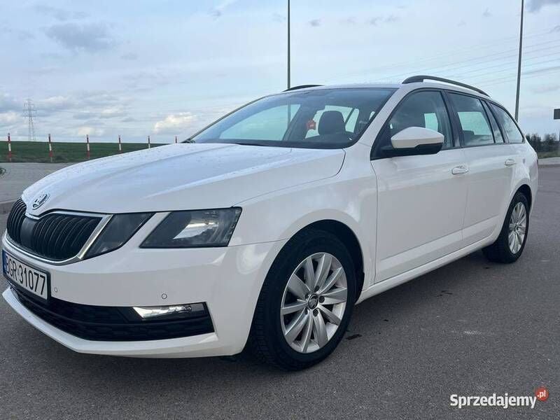 Biały Używany 2019 Skoda Octavia Ambition Kombi | 49 900 zł (Uczciwa cena) - Obraz 1/4