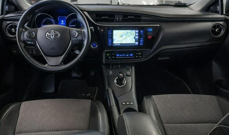 Używany Toyota Auris 2019 Czarny Hatchback