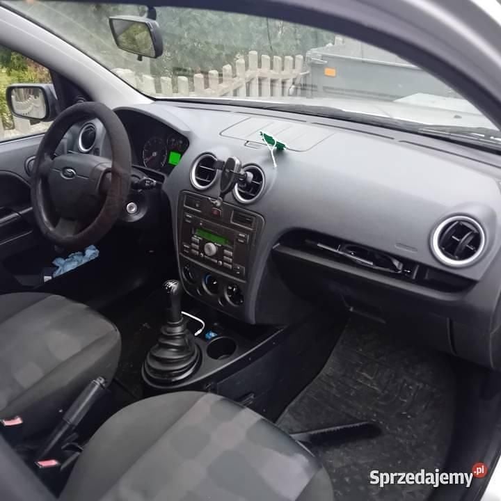 Używany Ford Fusion 2006 Hatchback