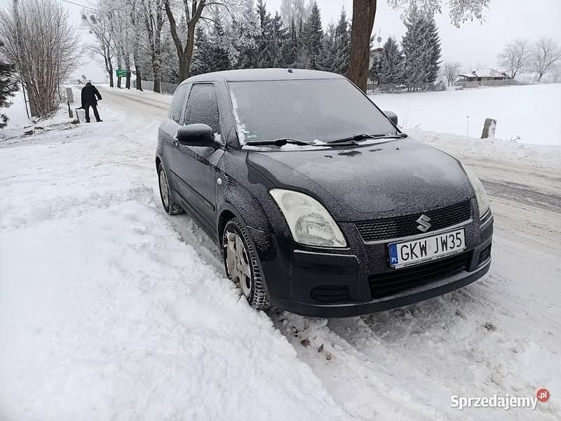 Czarny Używany 2005 Suzuki Swift Hatchback | 7900 zł (Uczciwa cena) - Obraz 1/4