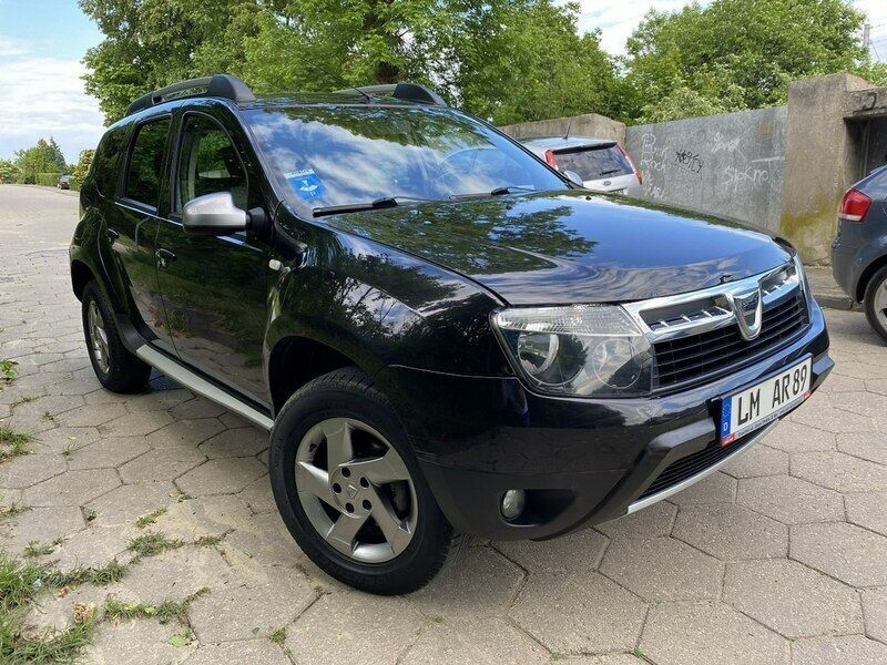 Używany Dacia Duster 110 KM (80 kW) 2013 Czarny SUV
