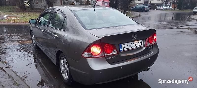 Beżowy Używany 2007 Honda Civic Sedan/Limuzyna | 12 000 zł - Obraz 1/4