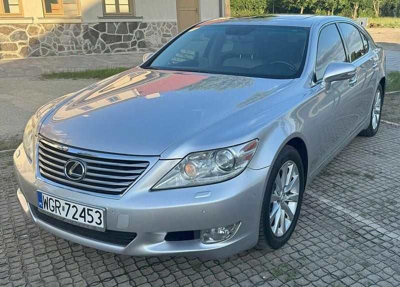 Srebrny Używany 2010 Lexus LS460 Sedan/Limuzyna | 79 900 zł - Obraz 1/4