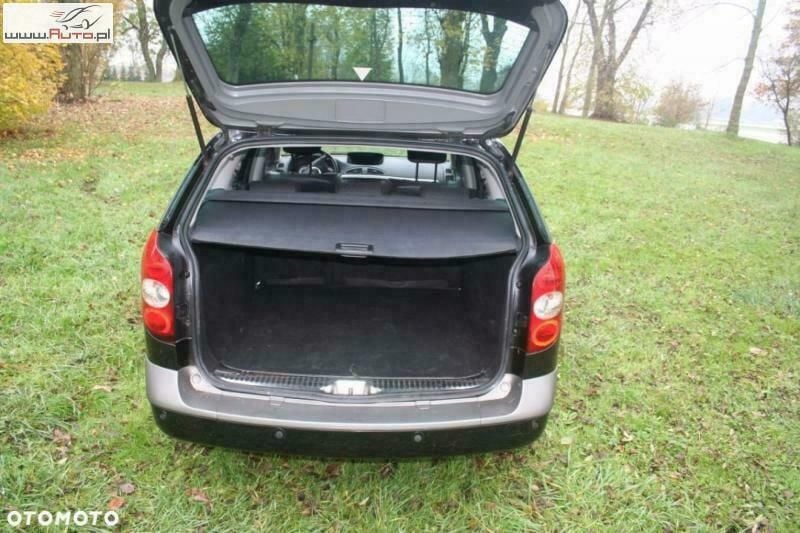 Używany Renault Laguna II 135 KM (99 kW) 2005 Czarny (metalik, perła) Sedan/Limuzyna