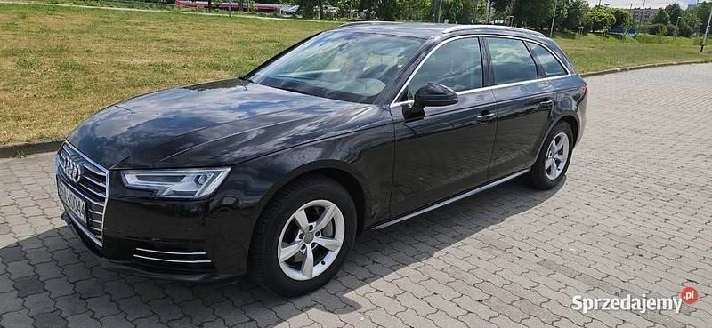 Czarny Używany 2016 Audi A4 Sport Kombi | 49 999 zł (Dobra cena) - Obraz 1/4