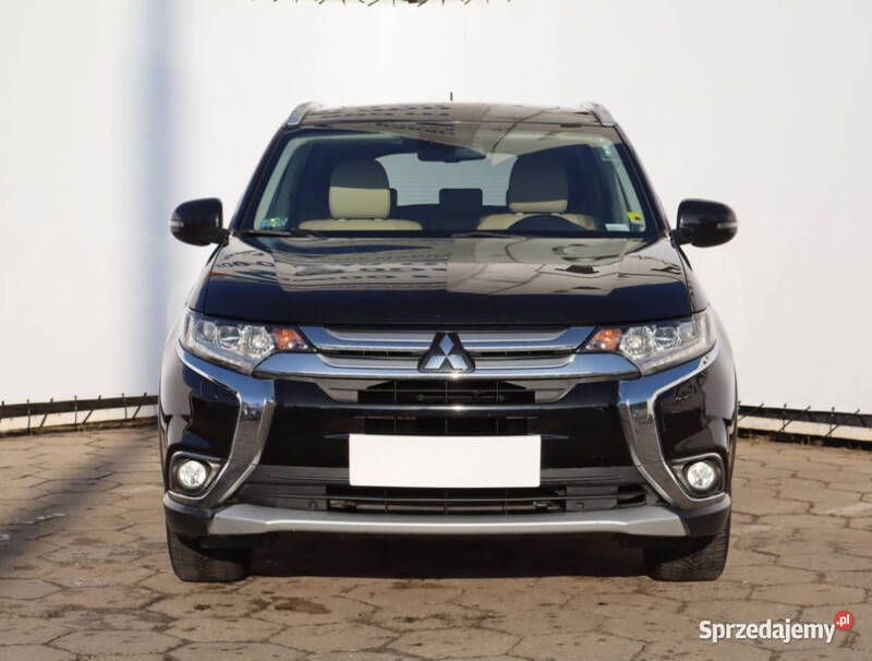 Czarny Używany 2016 Mitsubishi Outlander SUV | 67 999 zł (Uczciwa cena) - Obraz 1/4