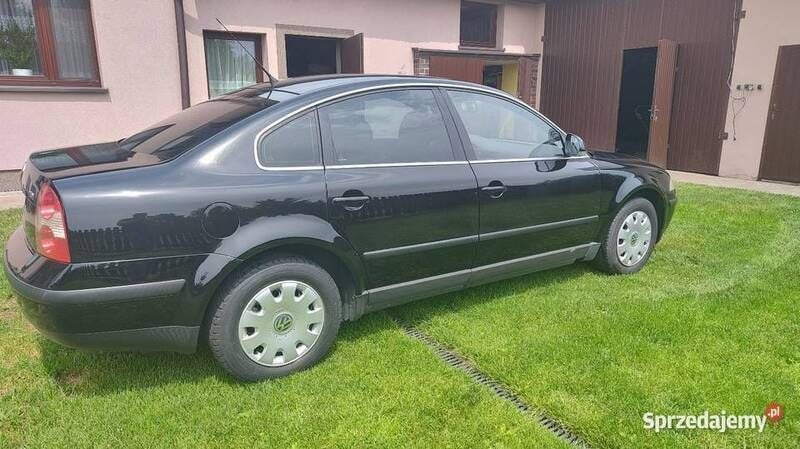 Używany 2004 VW Passat Sedan/Limuzyna | 5500 zł (Uczciwa cena) - Obraz 1/4