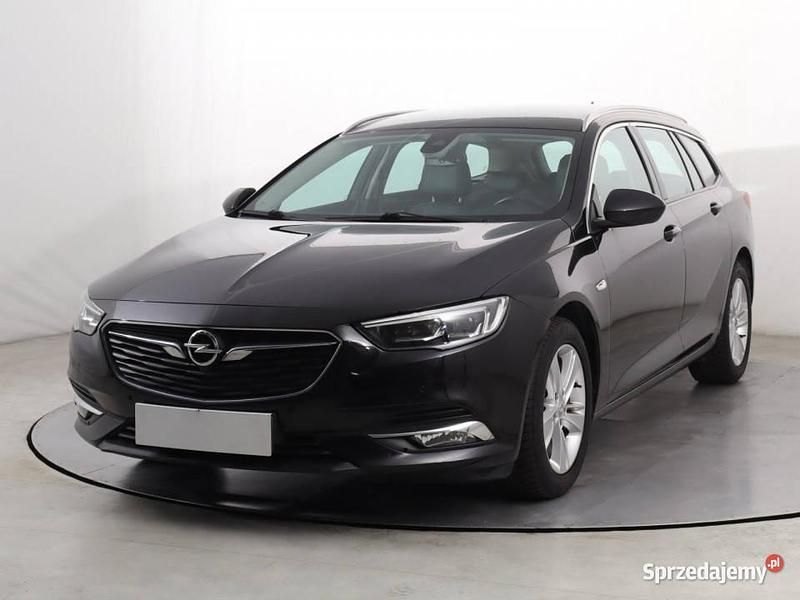 Używany Opel Insignia 165 KM (121 kW) 2020 Czarny Kombi