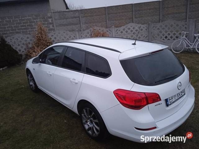 Używany 2011 Opel Astra | 28 000 zł (Dość drogi) - Obraz 1/3