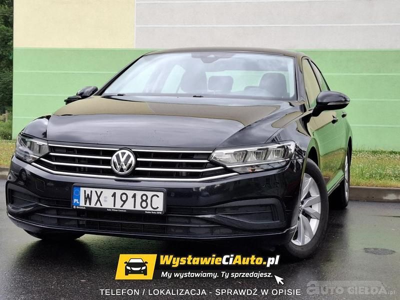 Czarny metalik Używany 2019 VW Passat Sedan/Limuzyna | 59 850 zł (Uczciwa cena) - Obraz 1/4