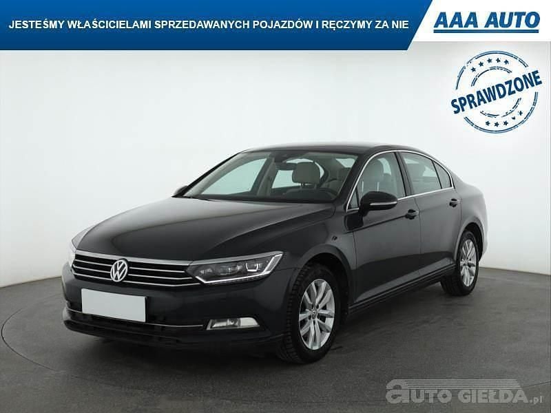 Używany VW Passat 150 KM (110 kW) 2019 Szary