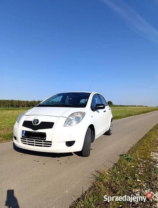 Biały Używany 2008 Toyota Yaris Hatchback | 8500 zł (Uczciwa cena) - Obraz 1/4