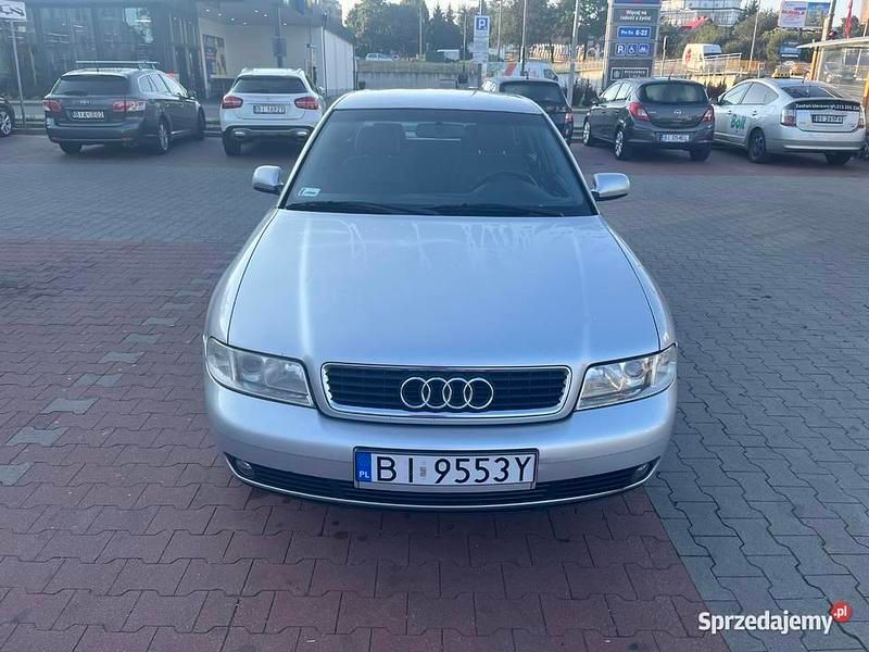 Srebrny Używany 1999 Audi A4 Sedan/Limuzyna | 7200 zł (Drogi) - Obraz 1/4