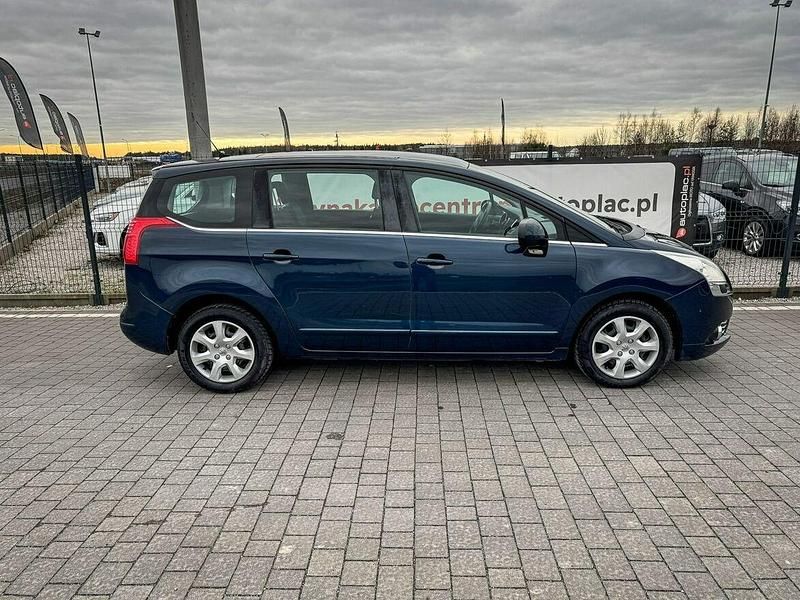 Używany Peugeot 5008 120 KM (88 kW) 2010 Niebieski ciemny (metalik) Minivan