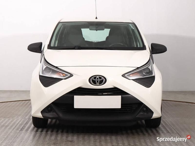 Biały Używany 2018 Toyota Aygo Hatchback | 32 499 zł (Uczciwa cena) - Obraz 1/4