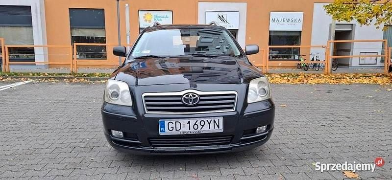 Czarny Używany 2005 Toyota Avensis T2 Kombi | 7000 zł (Dobra cena) - Obraz 1/4