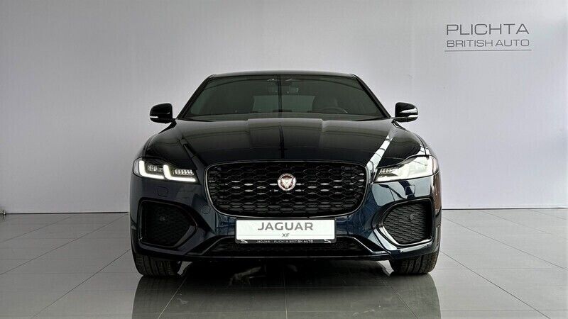 Używany Jaguar XF SE 2023 Portofino blue Sedan/Limuzyna