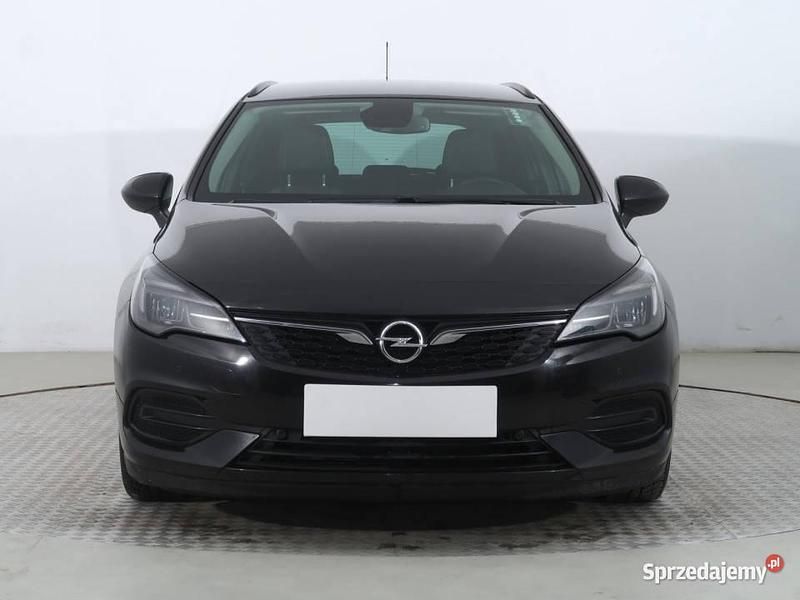Czarny Używany 2020 Opel Astra Kombi | 42 999 zł (Uczciwa cena) - Obraz 1/4