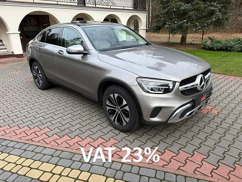 Złoty Używany 2020 Mercedes 200 Coupe | 144 000 zł - Obraz 1/4
